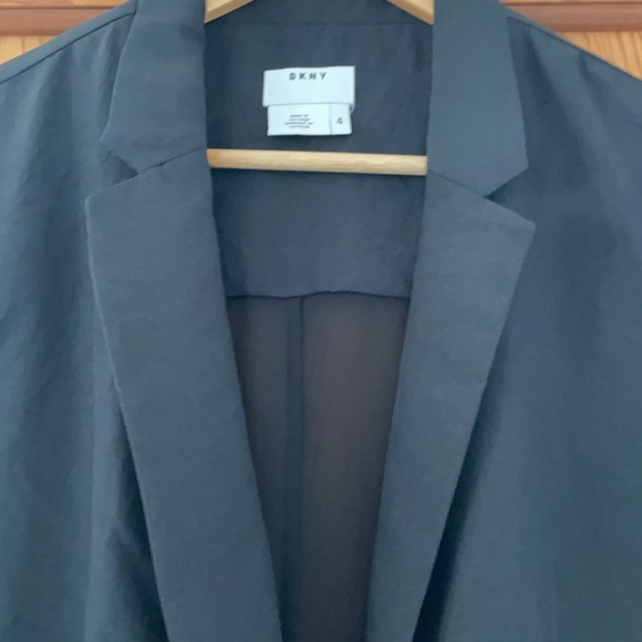 DKNY size 4 Black Blazer - Picture 3 of 6